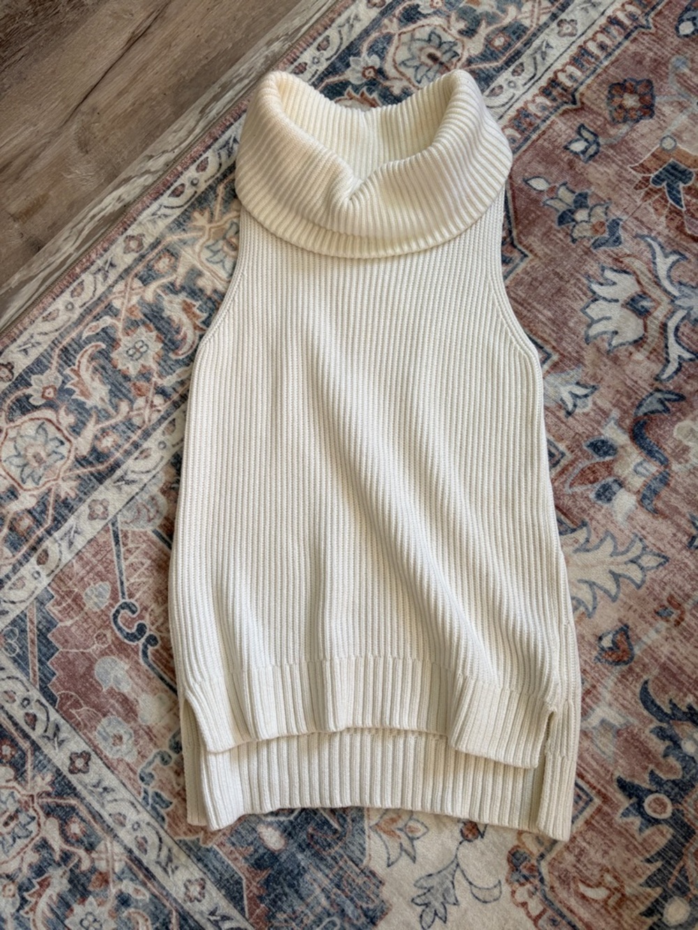 Michael Kors Cream Knit Sleeveless Turtleneck Size XS